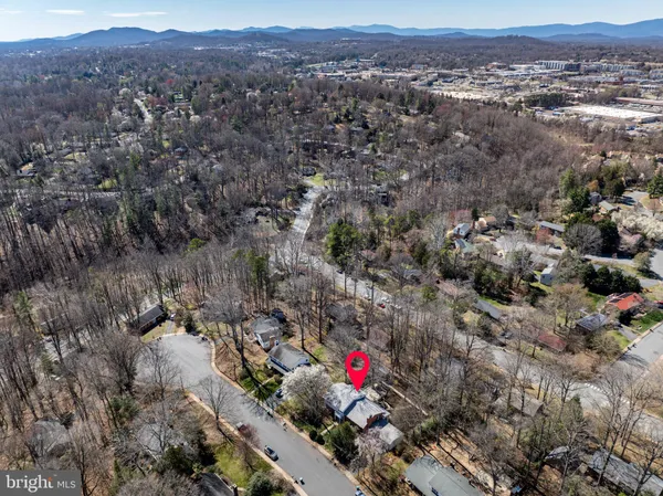 $829,000 | 2513 Hillwood Place, Charlottesville, VA 22901