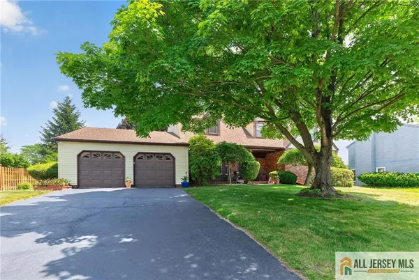 $989,900 | 10 Krebs Road, Plainsboro, NJ 08536