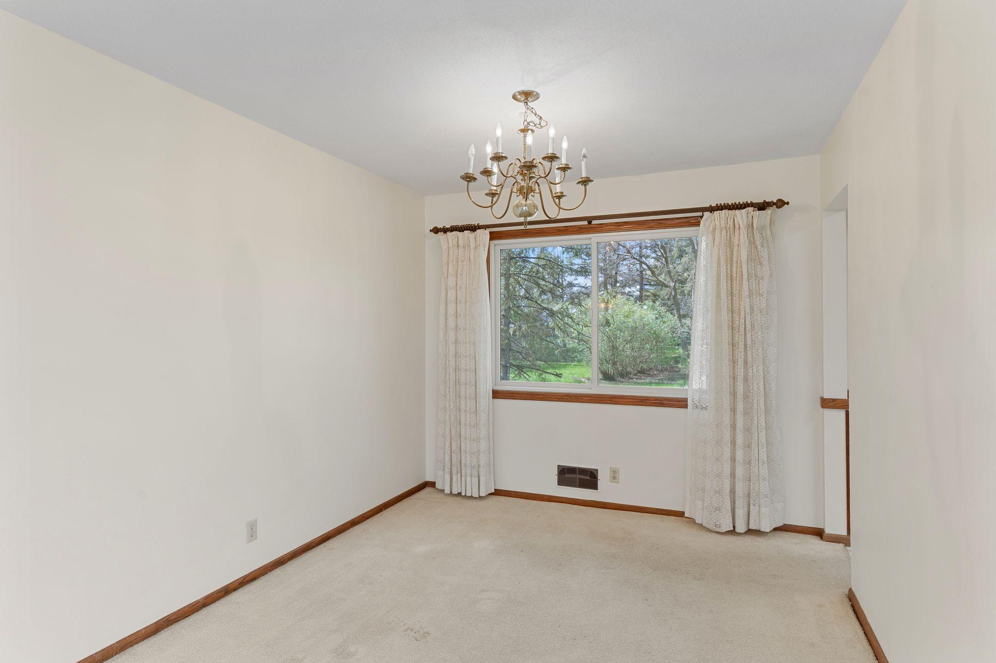9908 Oxborough Road Bloomington, MN 55437 - Photo 10 of 38 Gallery Image 10