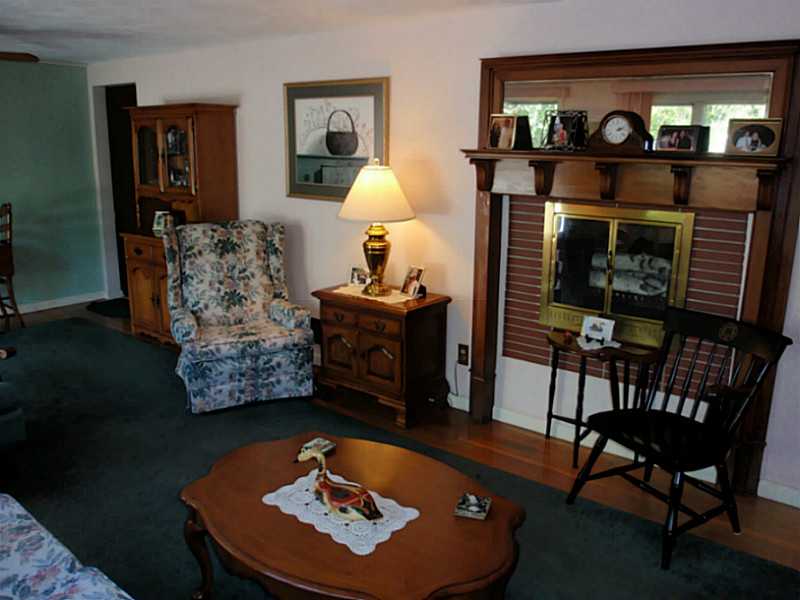 295 Cowesett Road Warwick, RI 02886 - Photo 8 of 19 Living Room.