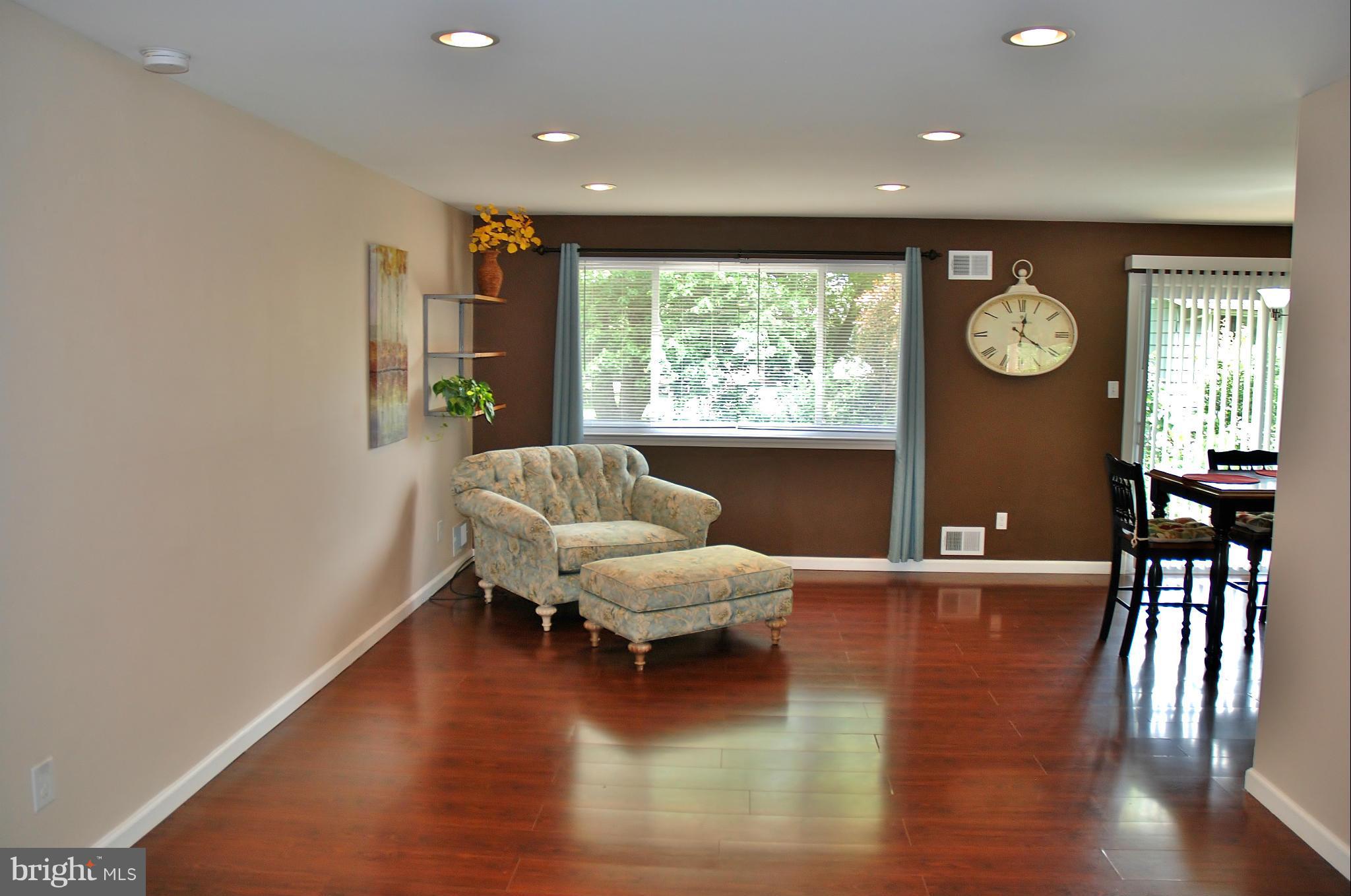 705 Whitaker Terrace Silver Spring, MD 20901 - Photo 5 of 30 Living Room