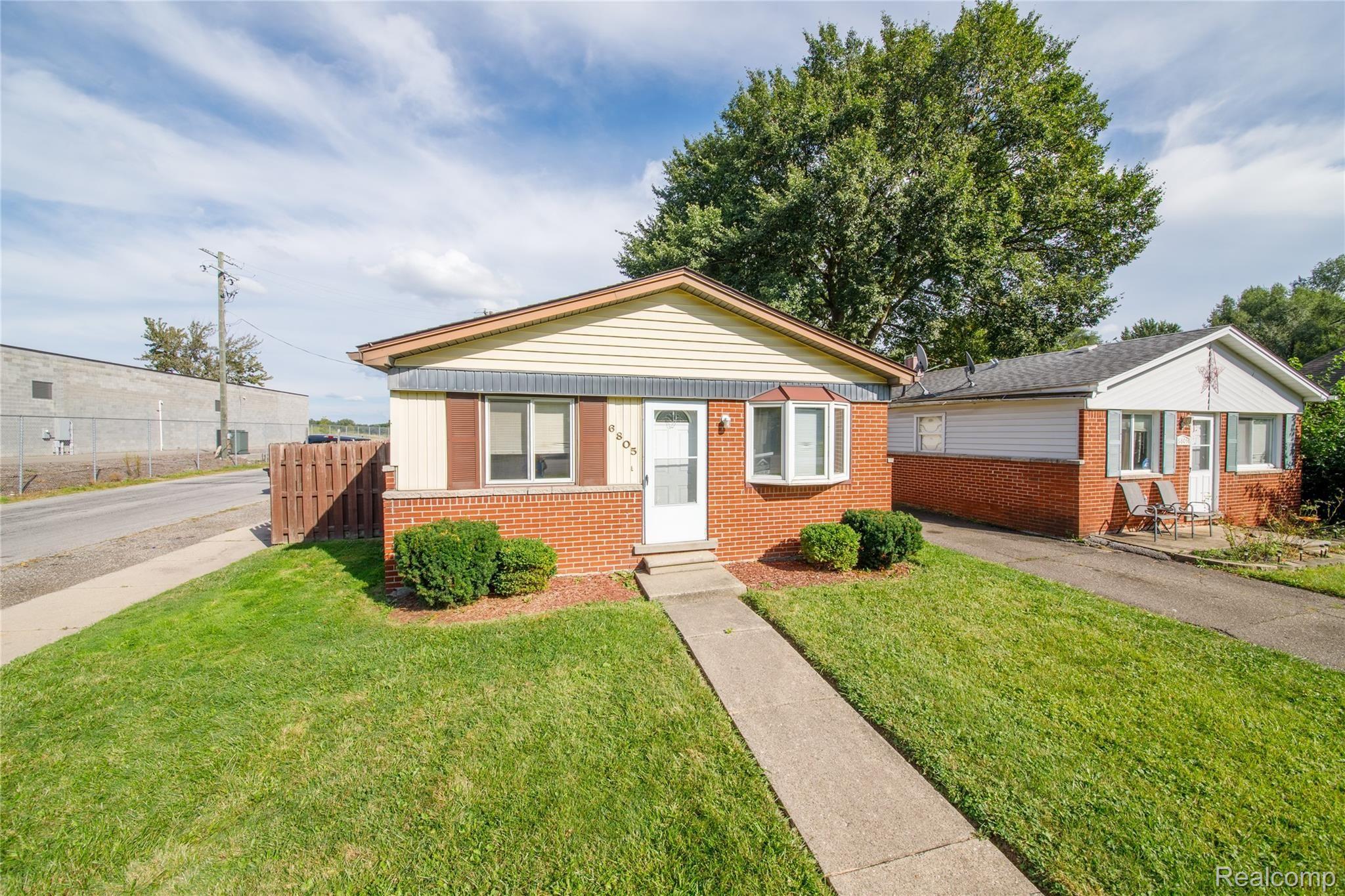 6805 Beech Daly Road Taylor, MI 48180 - Photo 4 of 12 BeechDaily-8.jpg