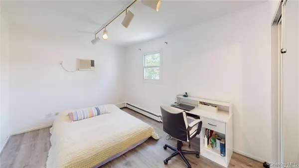 $4,350 | 121 Woodward Parkway, Farmingdale, NY 11735