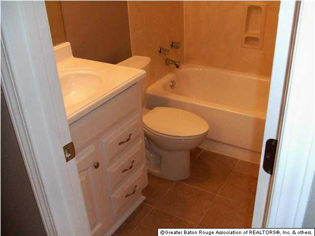 13752 Basin Court Baton Rouge, LA 70810 - Photo 11 of 13 Gallery Image 11