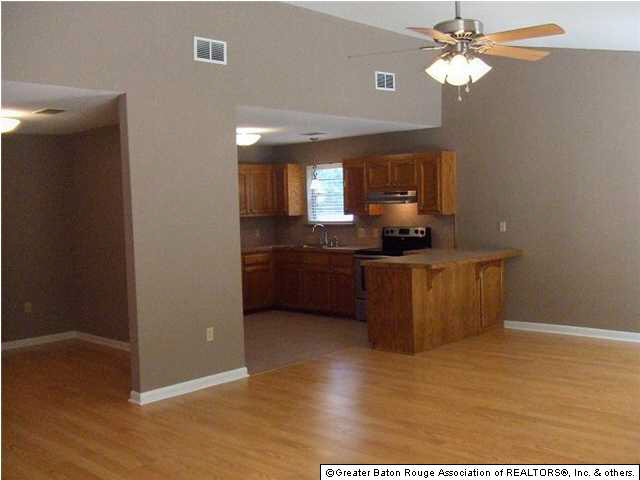 13752 Basin Court Baton Rouge, LA 70810 - Photo 5 of 13 Gallery Image 5