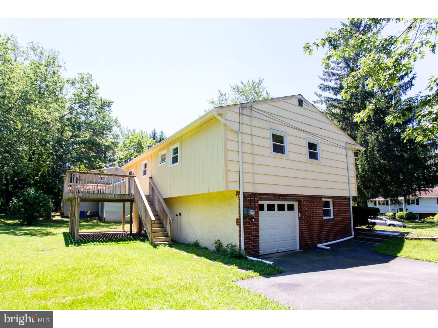 110 Blue Jay Road Chalfont, PA 18914 - Photo 18 of 25 Exterior Side
