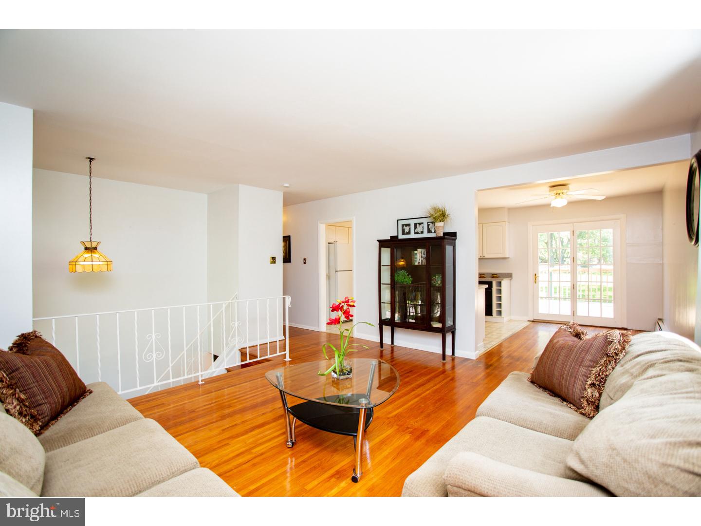 110 Blue Jay Road Chalfont, PA 18914 - Photo 3 of 25 Living Room