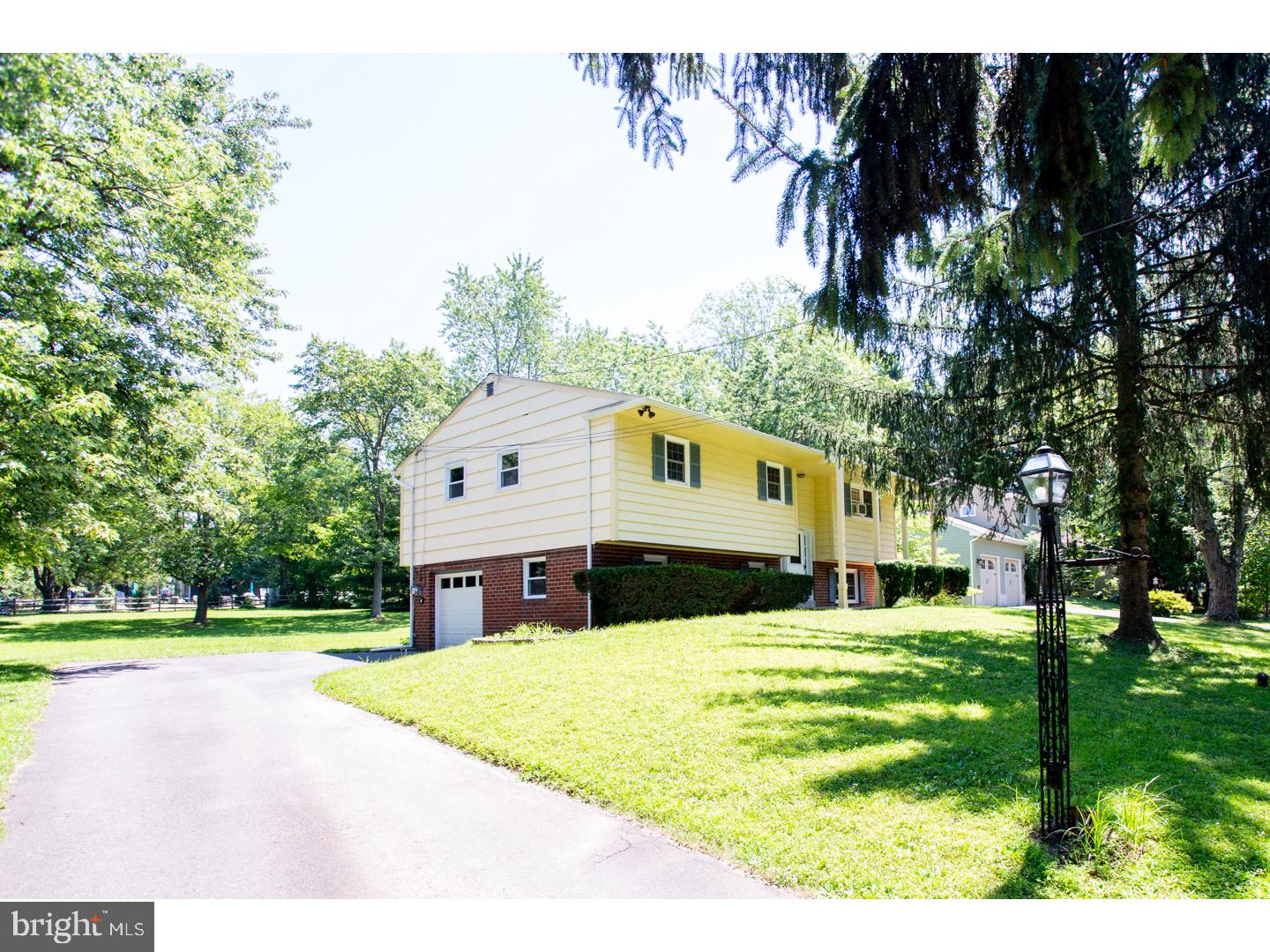 110 Blue Jay Road Chalfont, PA 18914 - Photo 24 of 25 Driveway