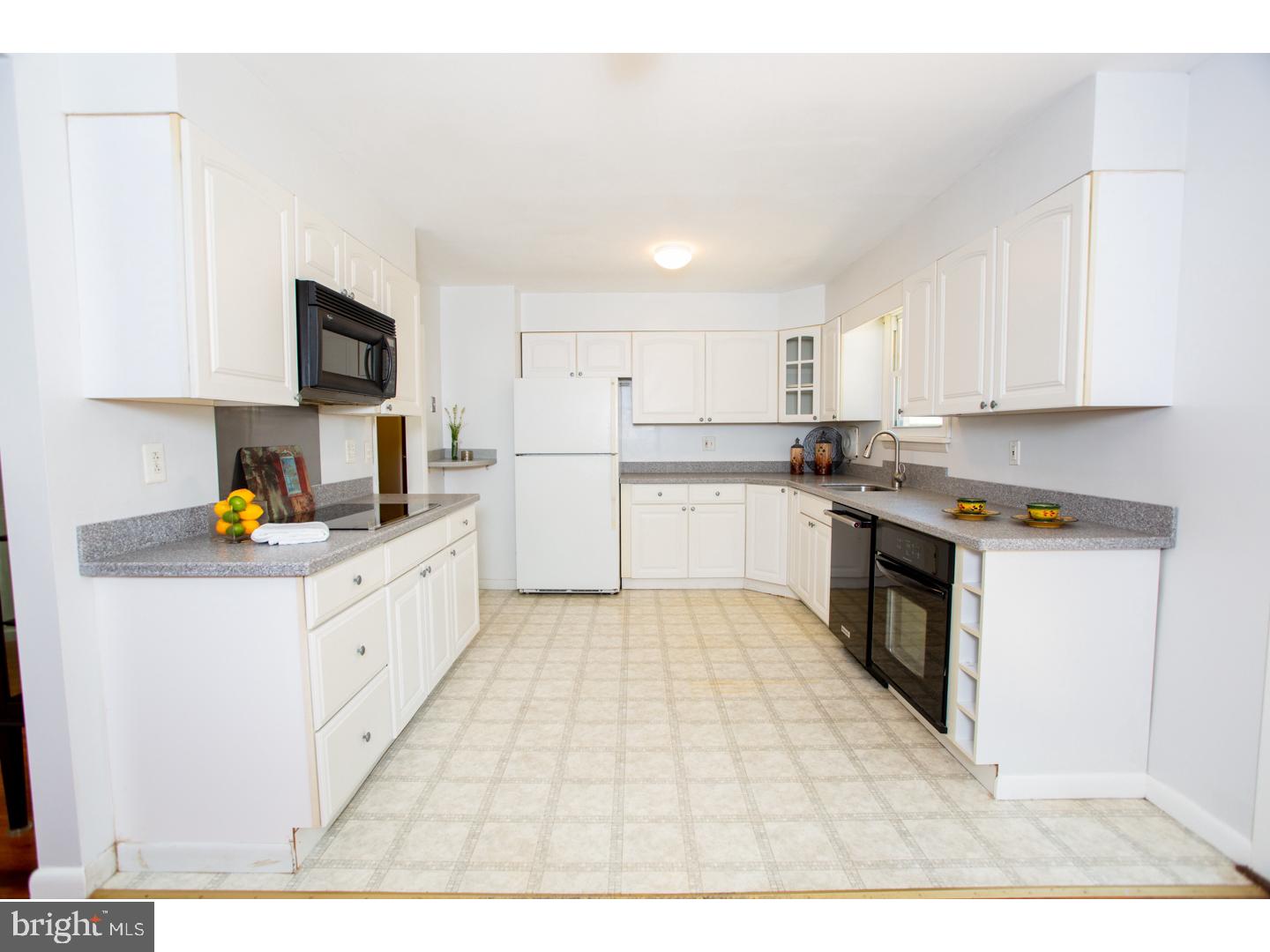 110 Blue Jay Road Chalfont, PA 18914 - Photo 5 of 25 Kitchen