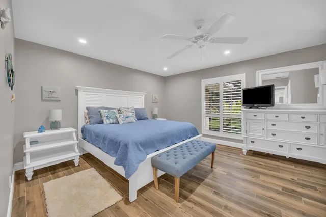 $449,000 | 24 Southeast Turtle Creek Drive, Unit F, Tequesta, FL 33469