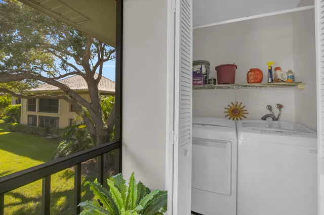 $449,000 | 24 Southeast Turtle Creek Drive, Unit F, Tequesta, FL 33469