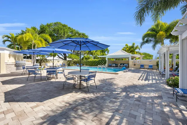 $449,000 | 24 Southeast Turtle Creek Drive, Unit F, Tequesta, FL 33469