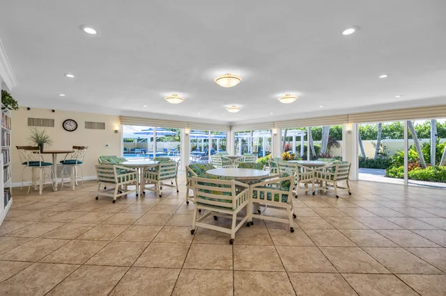 $449,000 | 24 Southeast Turtle Creek Drive, Unit F, Tequesta, FL 33469