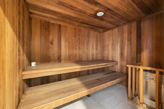 $449,000 | 24 Southeast Turtle Creek Drive, Unit F, Tequesta, FL 33469