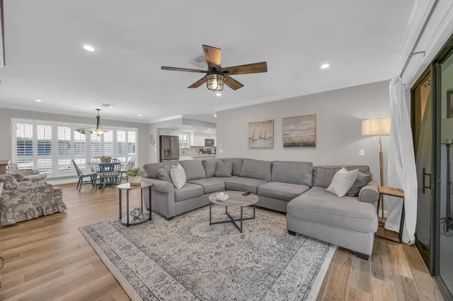 $449,000 | 24 Southeast Turtle Creek Drive, Unit F, Tequesta, FL 33469