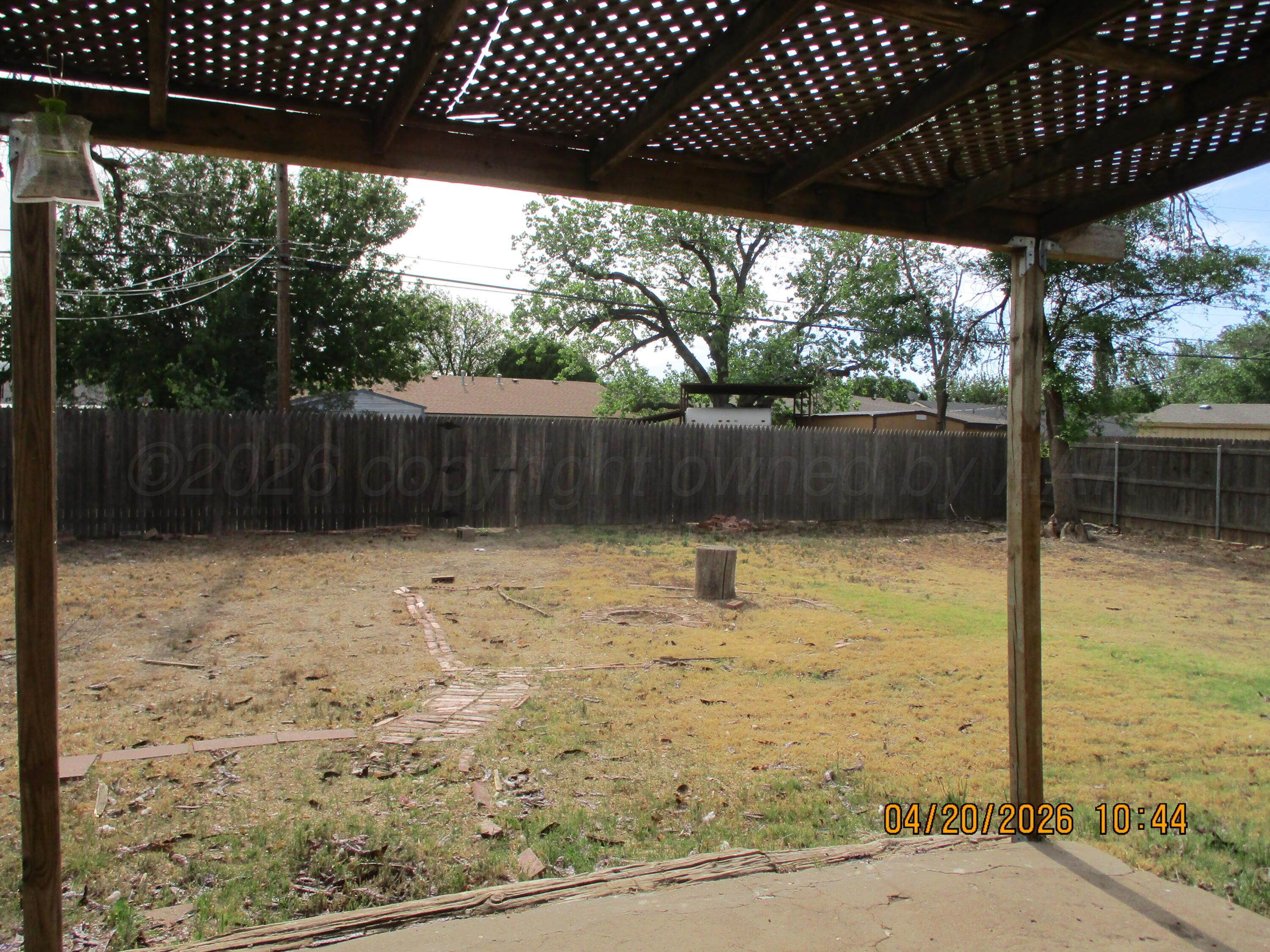 3407 Kingston Road Amarillo, TX 79109 - Photo 17 of 18 Backyard