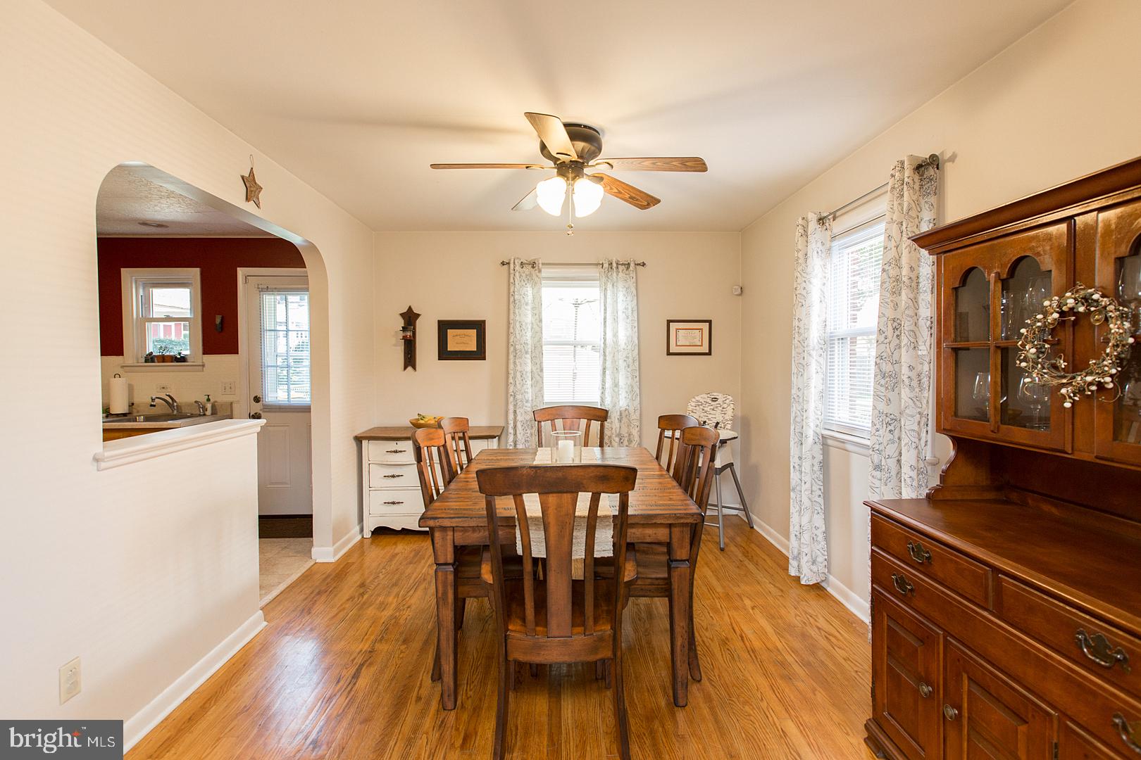 442 Charles Road Lancaster, PA 17603 - Photo 6 of 37 dining area