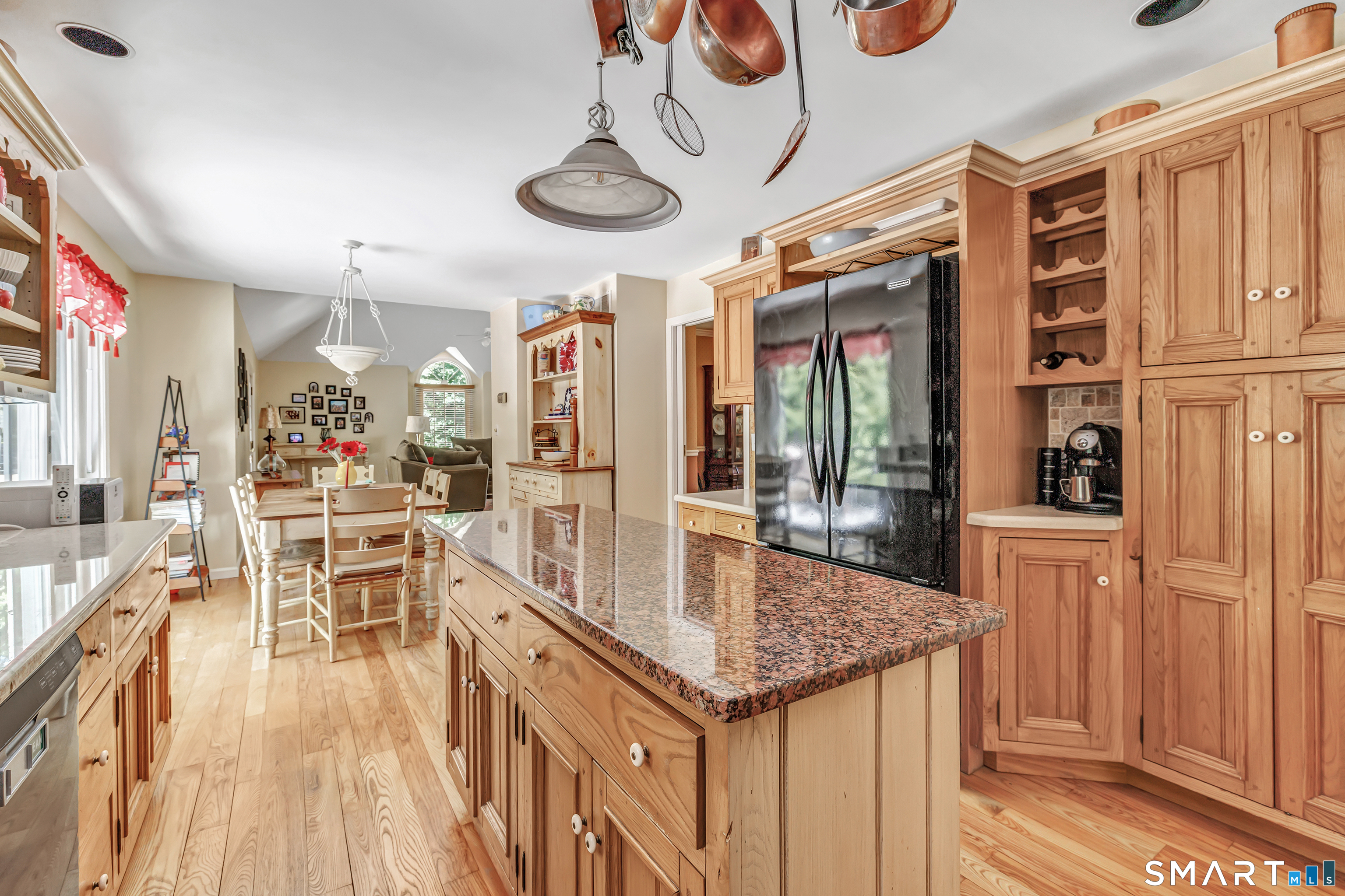 995 Beaver Dam Road Stratford, CT 06614 - Photo 16 of 40