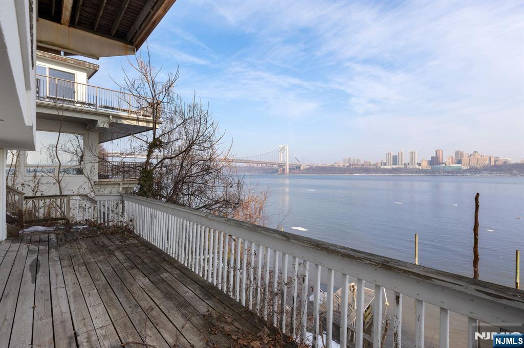 27 Shore Road Edgewater, NJ 07020 - Photo 42 of 48