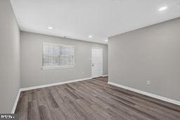 2006 Headlands Circle Reston, VA 20191 - Photo 2 of 15