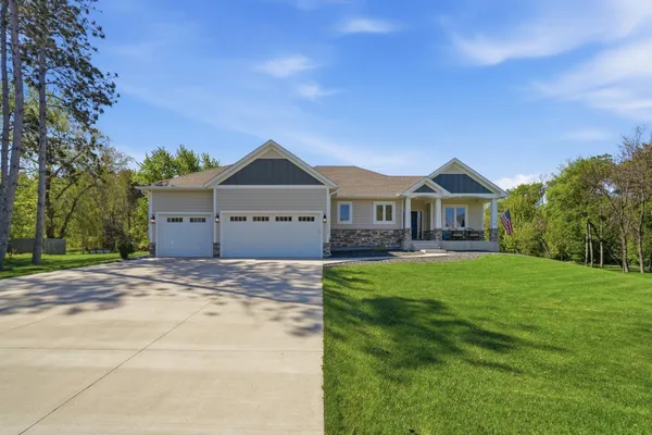 $1,335,000 | 25155 Glen Road, Excelsior, MN 55331