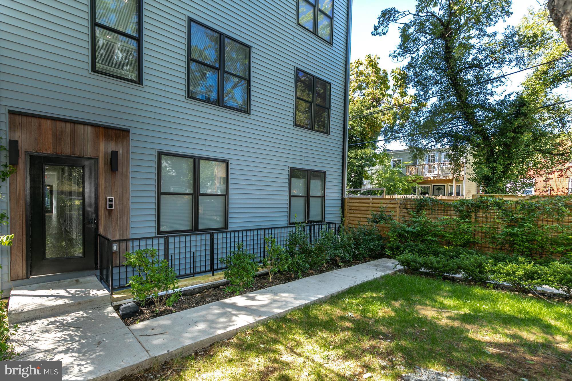 1019 17th Place Northeast, Unit 101 Washington, DC 20002 - Photo 9 of 10 Awesome common backyard. Perfect for Fido.