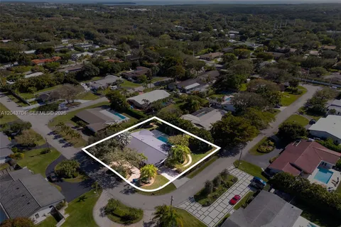 $1,759,000 | 7430 Southwest 142nd Terrace, Palmetto Bay, FL 33158