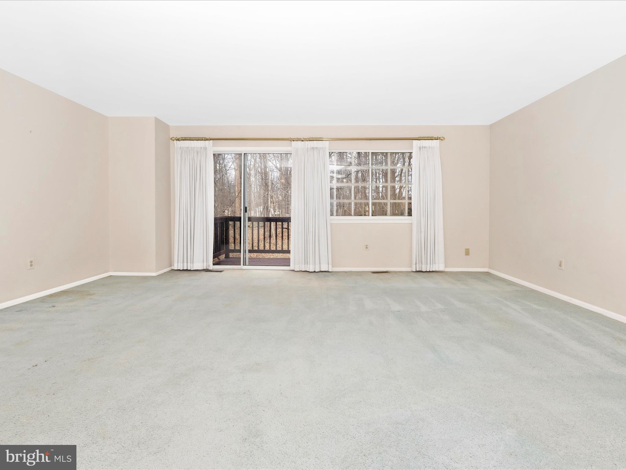 58 Six Notches Court Catonsville, MD 21228 - Photo 13 of 54 Living & Dining Room