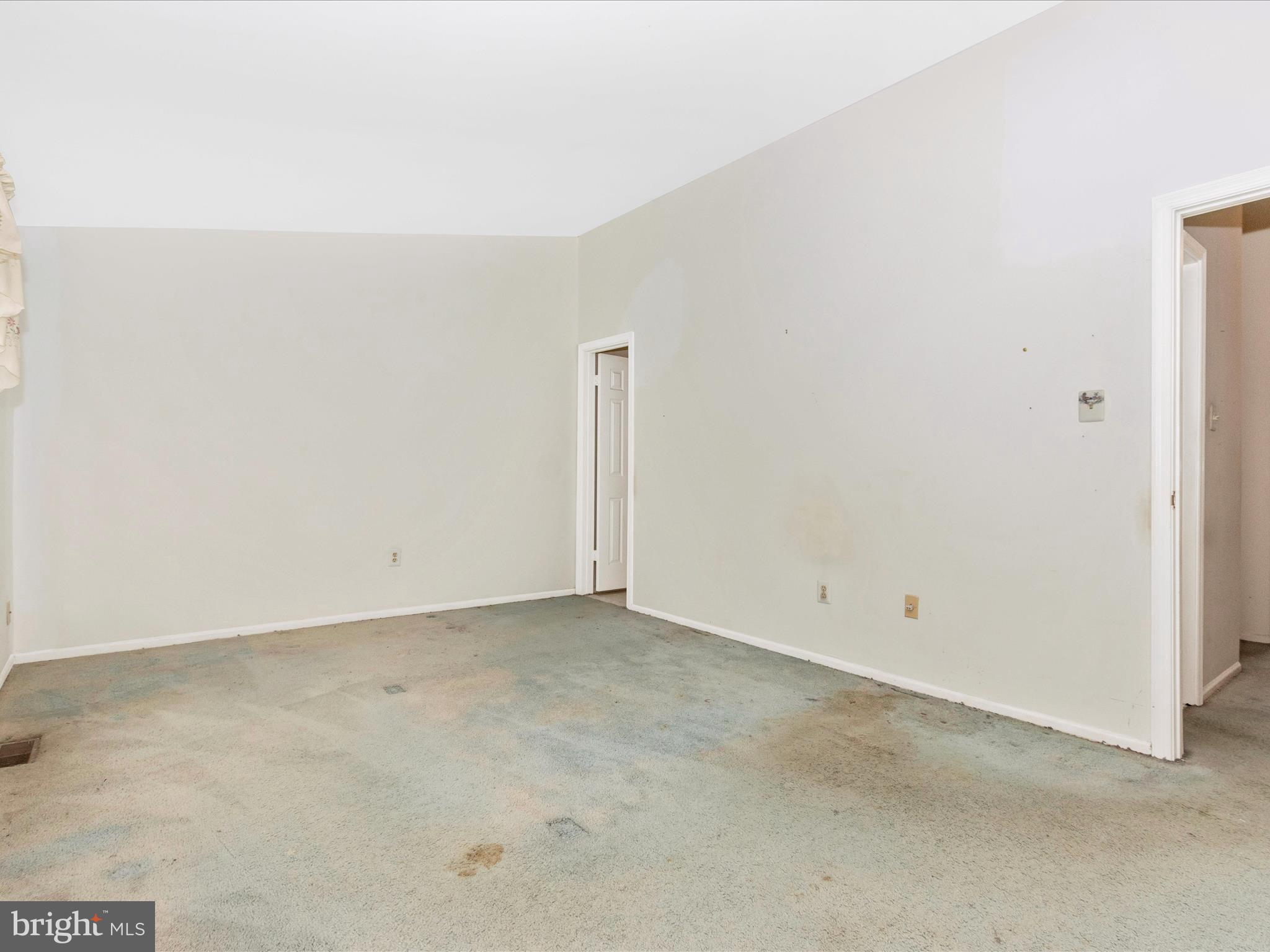 58 Six Notches Court Catonsville, MD 21228 - Photo 26 of 54 Primary Bedroom