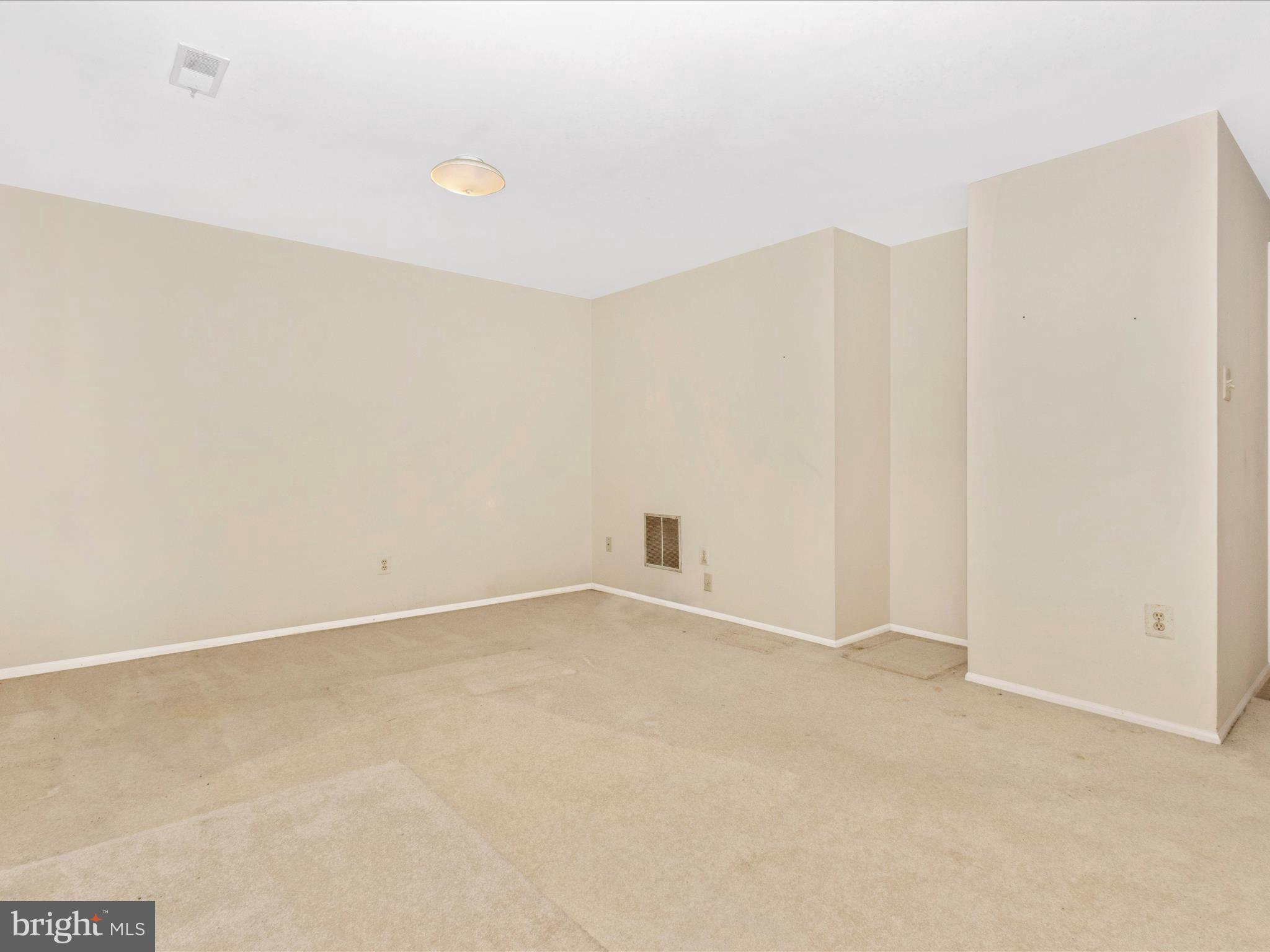 58 Six Notches Court Catonsville, MD 21228 - Photo 37 of 54 Family Room