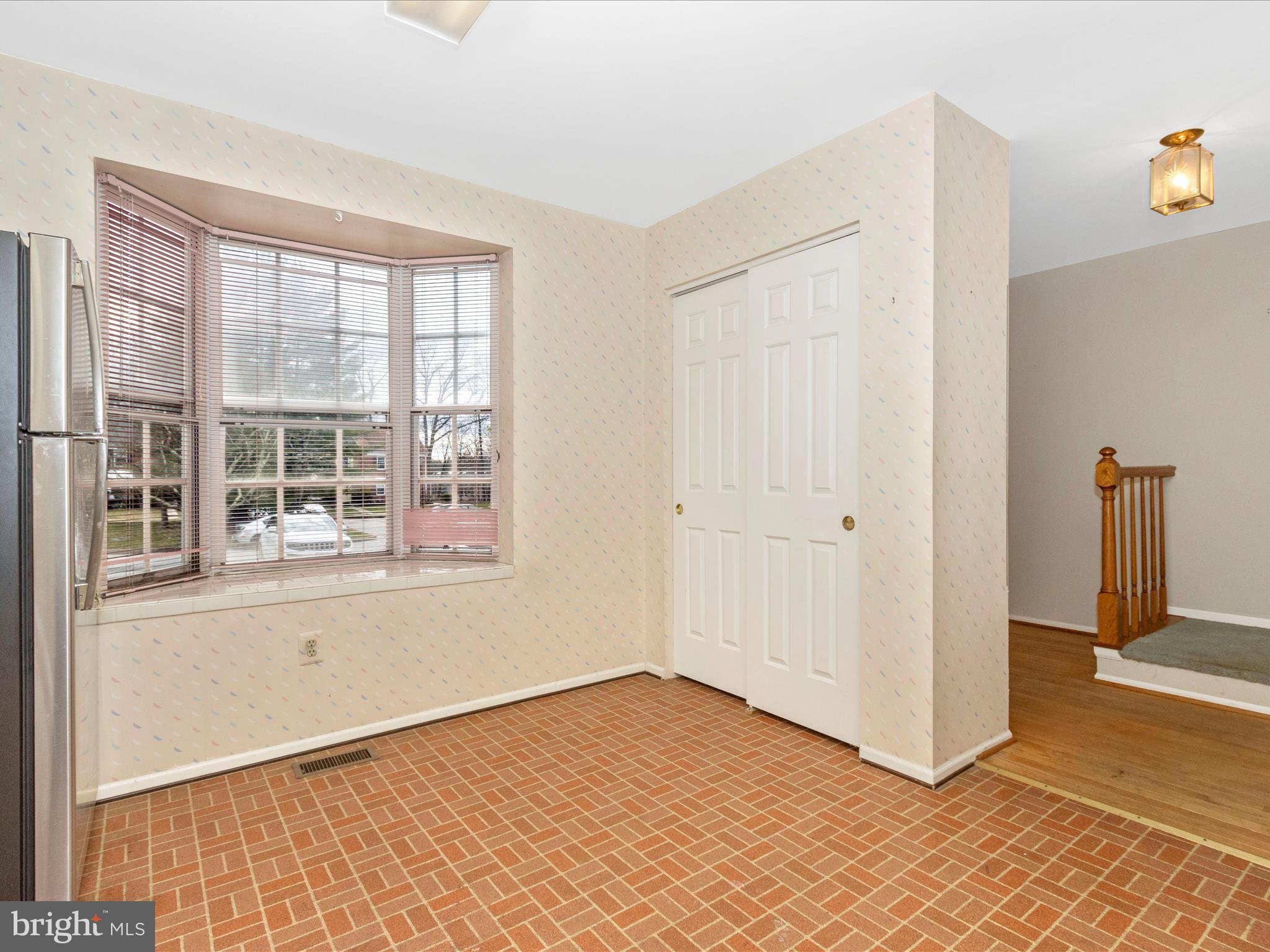 58 Six Notches Court Catonsville, MD 21228 - Photo 6 of 54 Kitchen