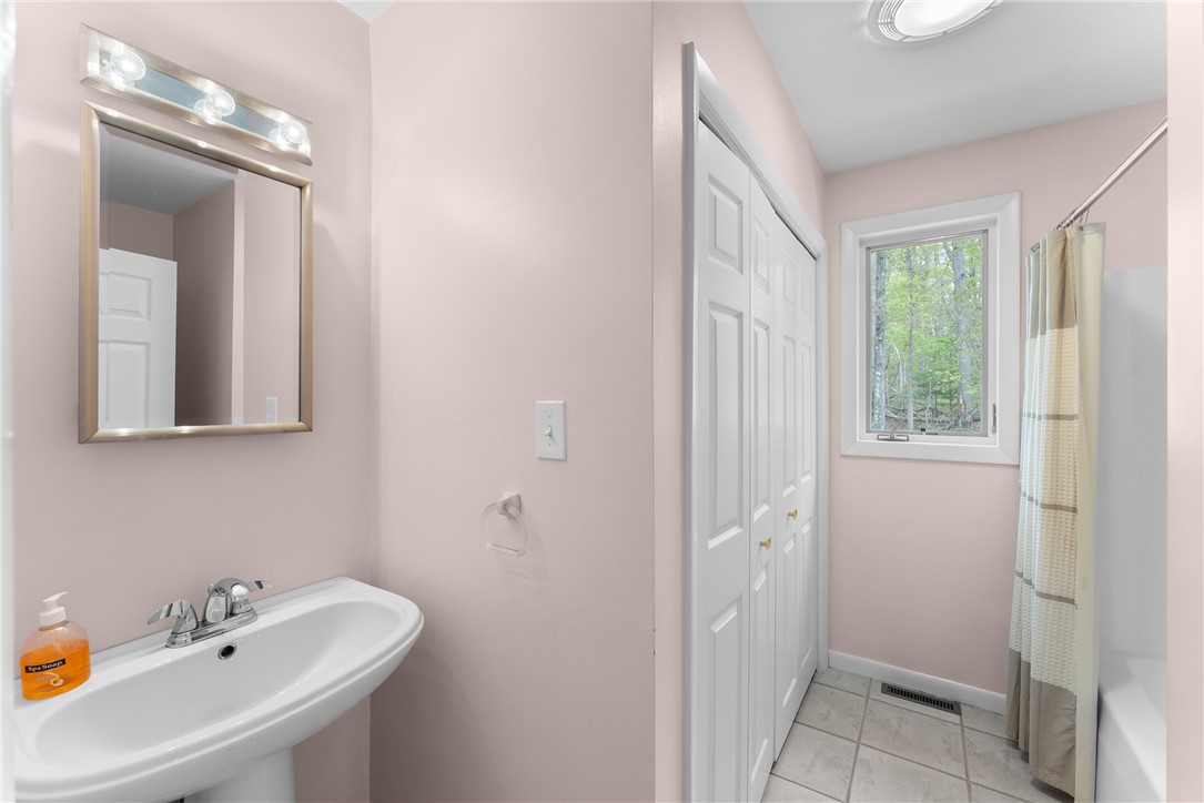 44 Whipple Road Smithfield, RI 02917 - Photo 32 of 50
