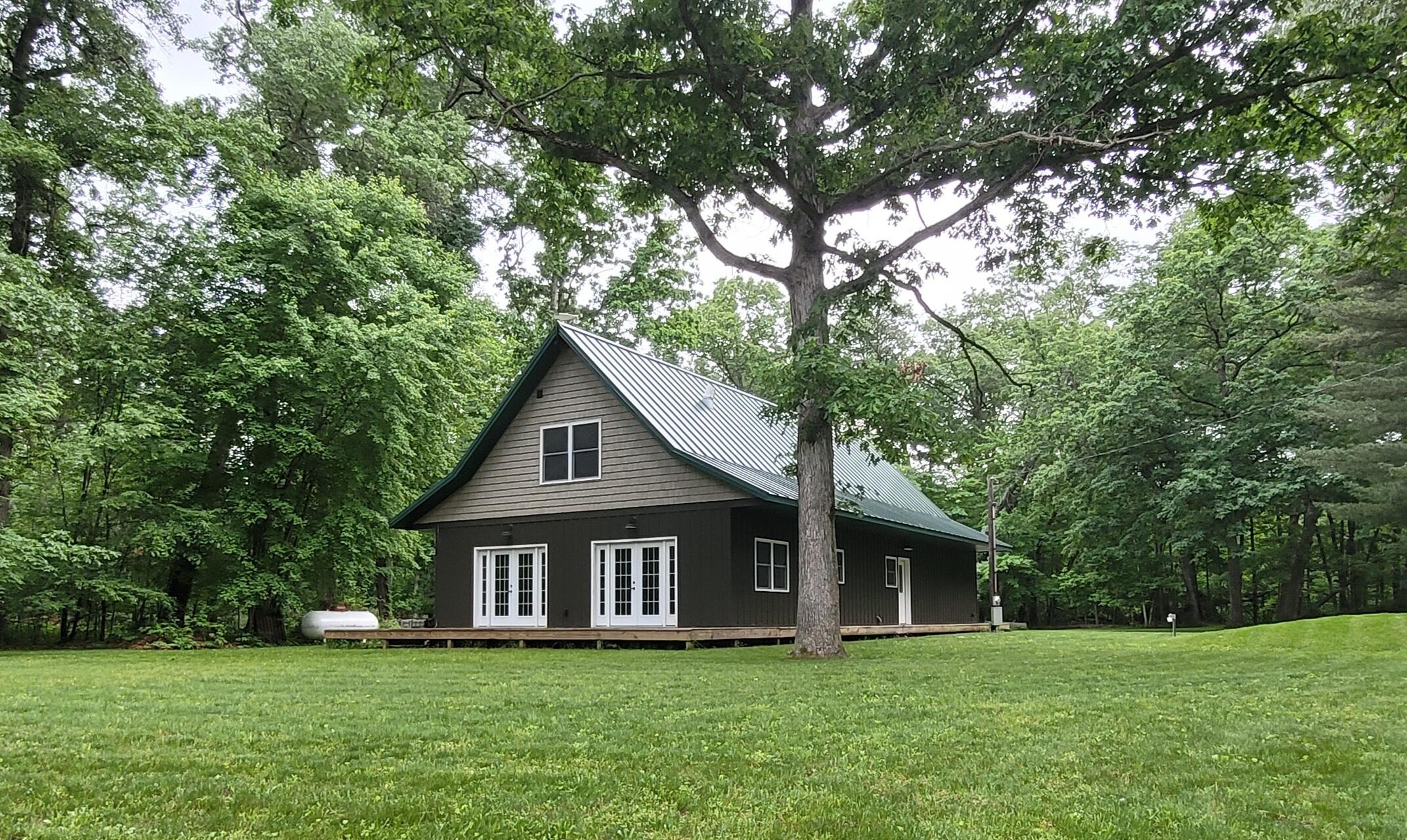 65722 Engle Road Constantine, MI 49042 - Photo 1 of 25 20220602_080020 (1)