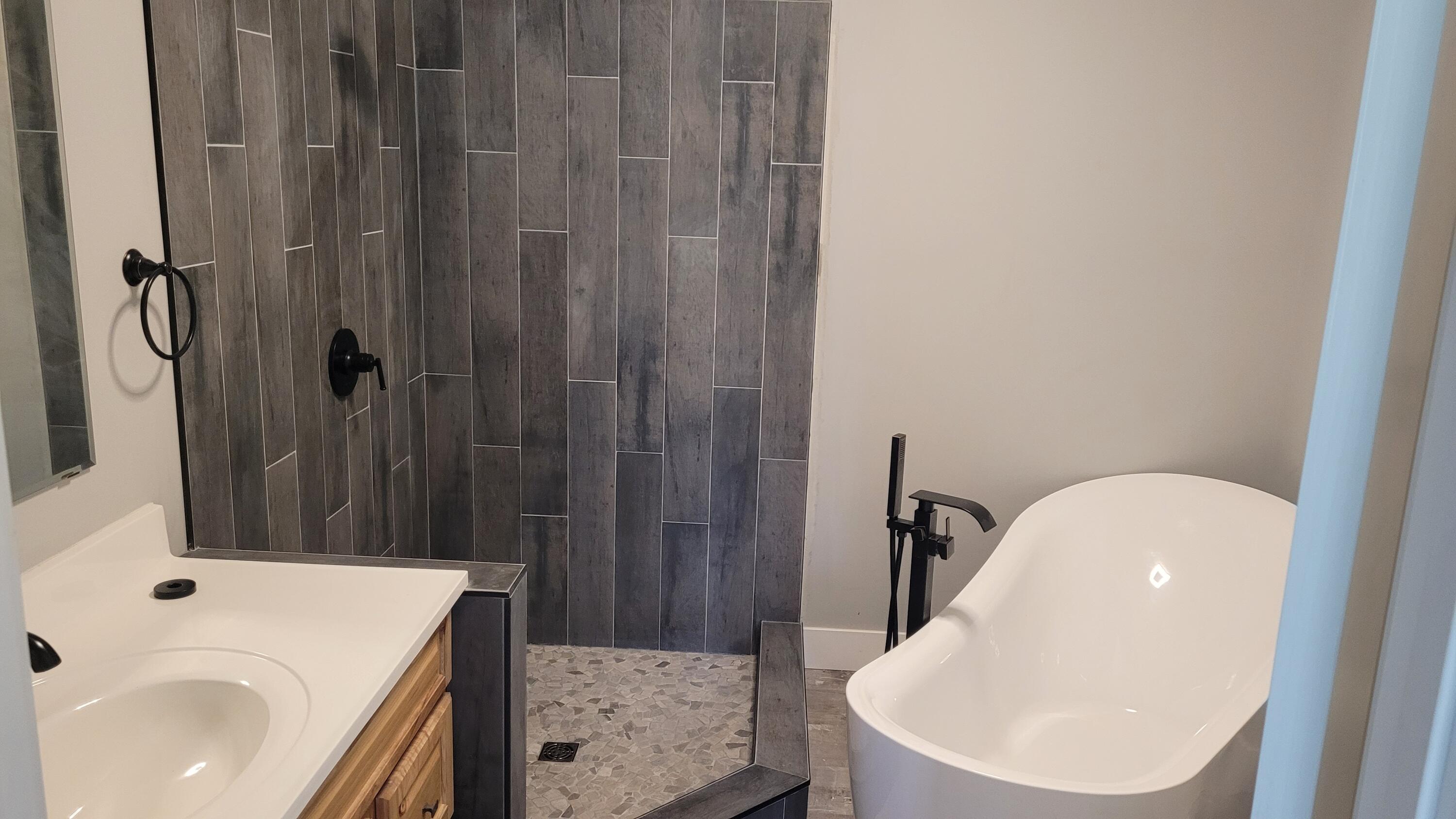 65722 Engle Road Constantine, MI 49042 - Photo 19 of 25 Master Bathroom
