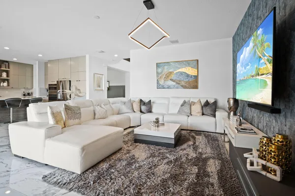 $18,000 | 8599 Tower Bridge Court, Boca Raton, FL 33496