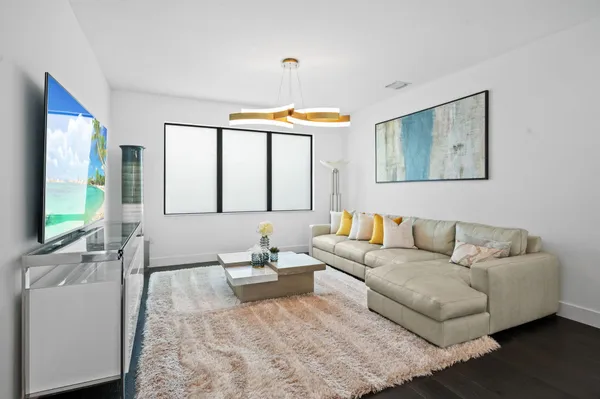 $18,000 | 8599 Tower Bridge Court, Boca Raton, FL 33496