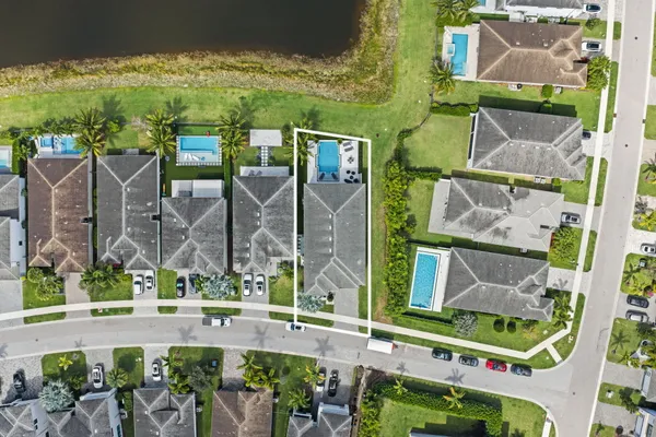 $18,000 | 8599 Tower Bridge Court, Boca Raton, FL 33496