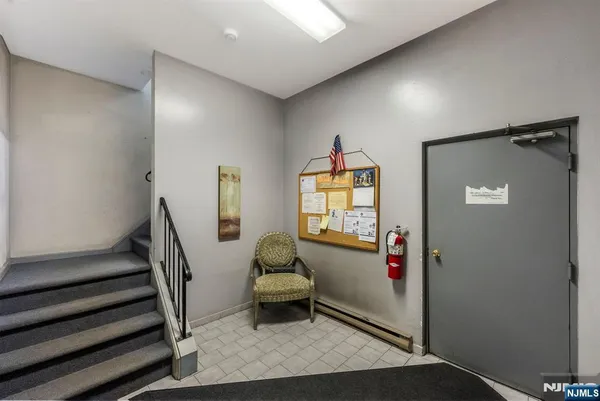 $299,999 | 144 70th Street, Unit 1E, Guttenberg, NJ 07093
