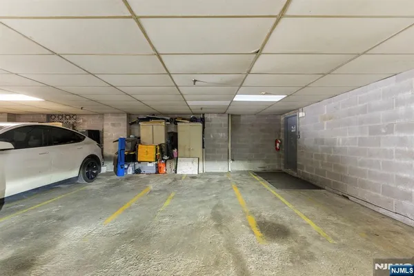 $299,999 | 144 70th Street, Unit 1E, Guttenberg, NJ 07093