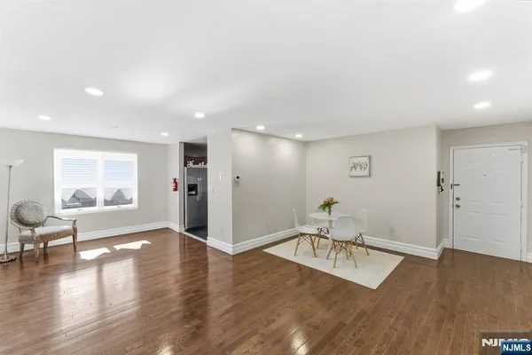 $299,999 | 144 70th Street, Unit 1E, Guttenberg, NJ 07093