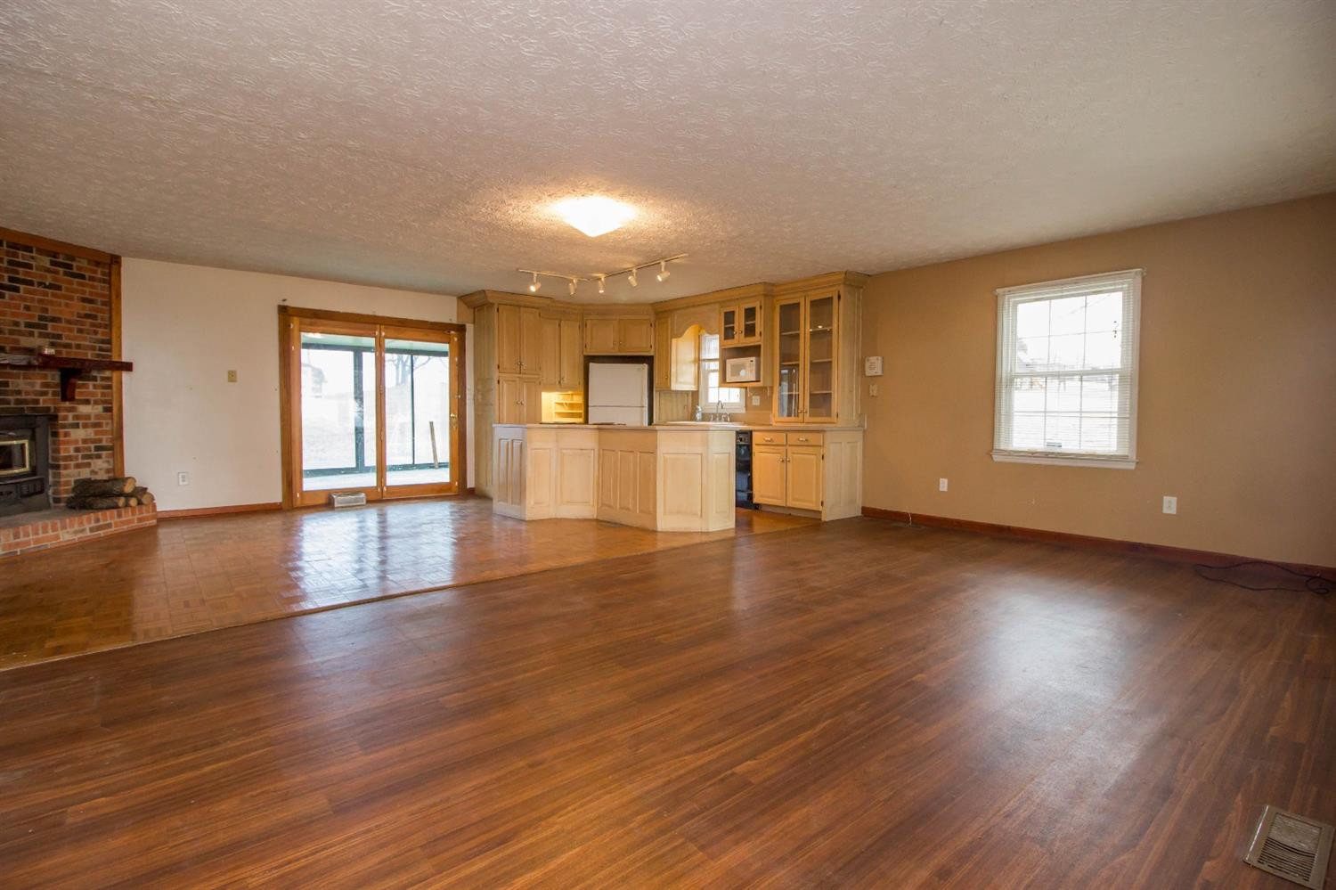 5982 Lexington Road Lancaster, KY 40444 - Photo 4 of 26 Photo 4