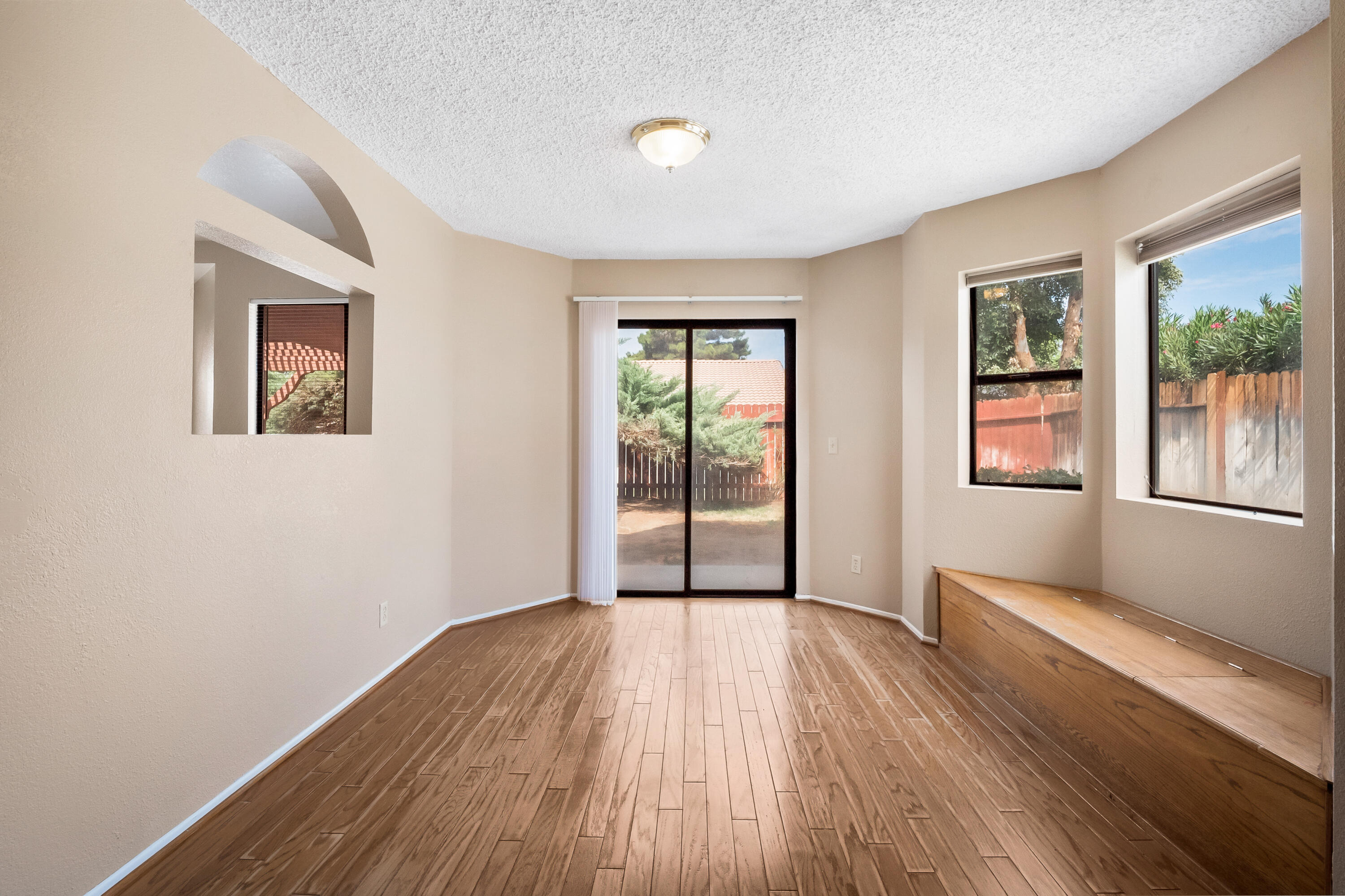 37749 Sulphur Springs Road Palmdale, CA 93552 - Photo 15 of 32 Sulphur Springs-15