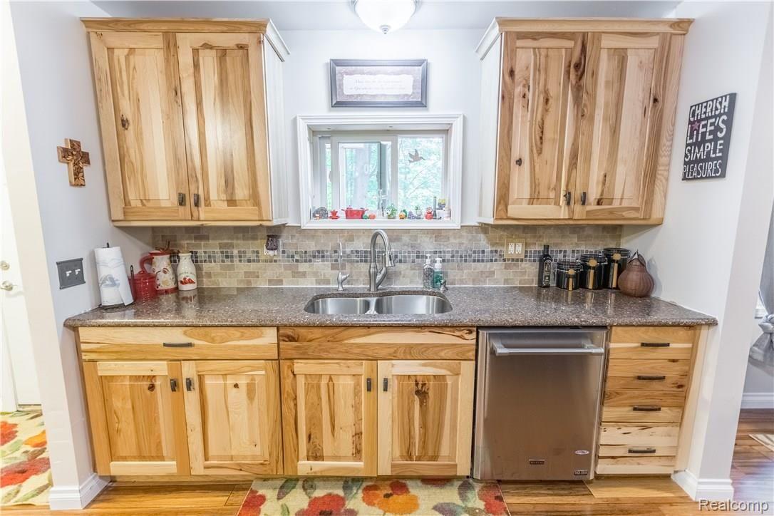 3130 East Coon Lake Road Howell, MI 48843 - Photo 5 of 14 20XE1A4705-HDR-Full.jpg