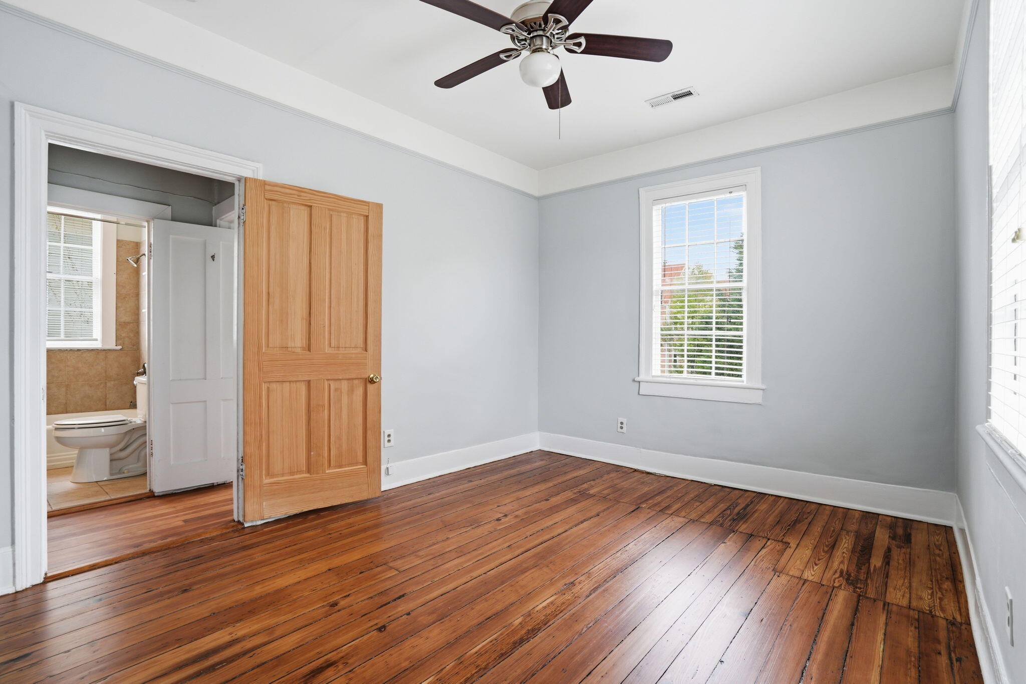 97 Smith Street Charleston, SC 29401 - Photo 22 of 33 26-web-or-mls-023_DSC06916