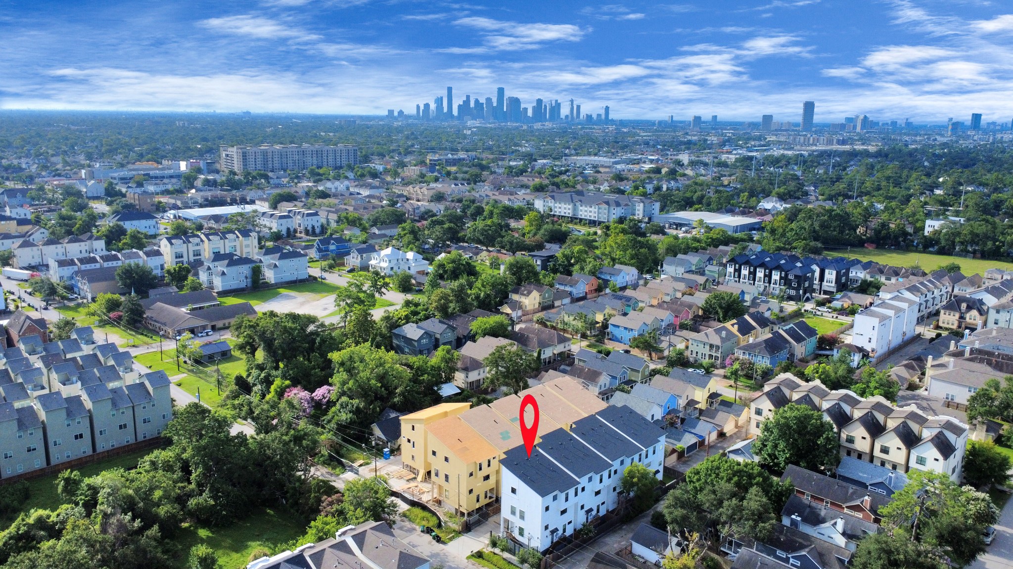 1044 West 17th Street Houston, TX 77008 - Photo 3 of 48 an aerial view of a city