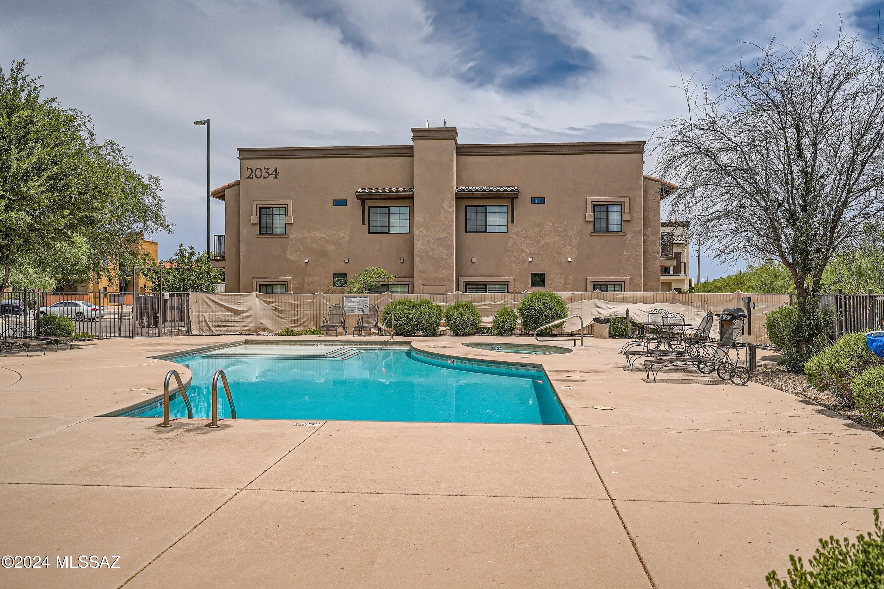2010 East River Road, Unit 204 Tucson, AZ 85718 - Photo 19 of 21 Gallery Image 19