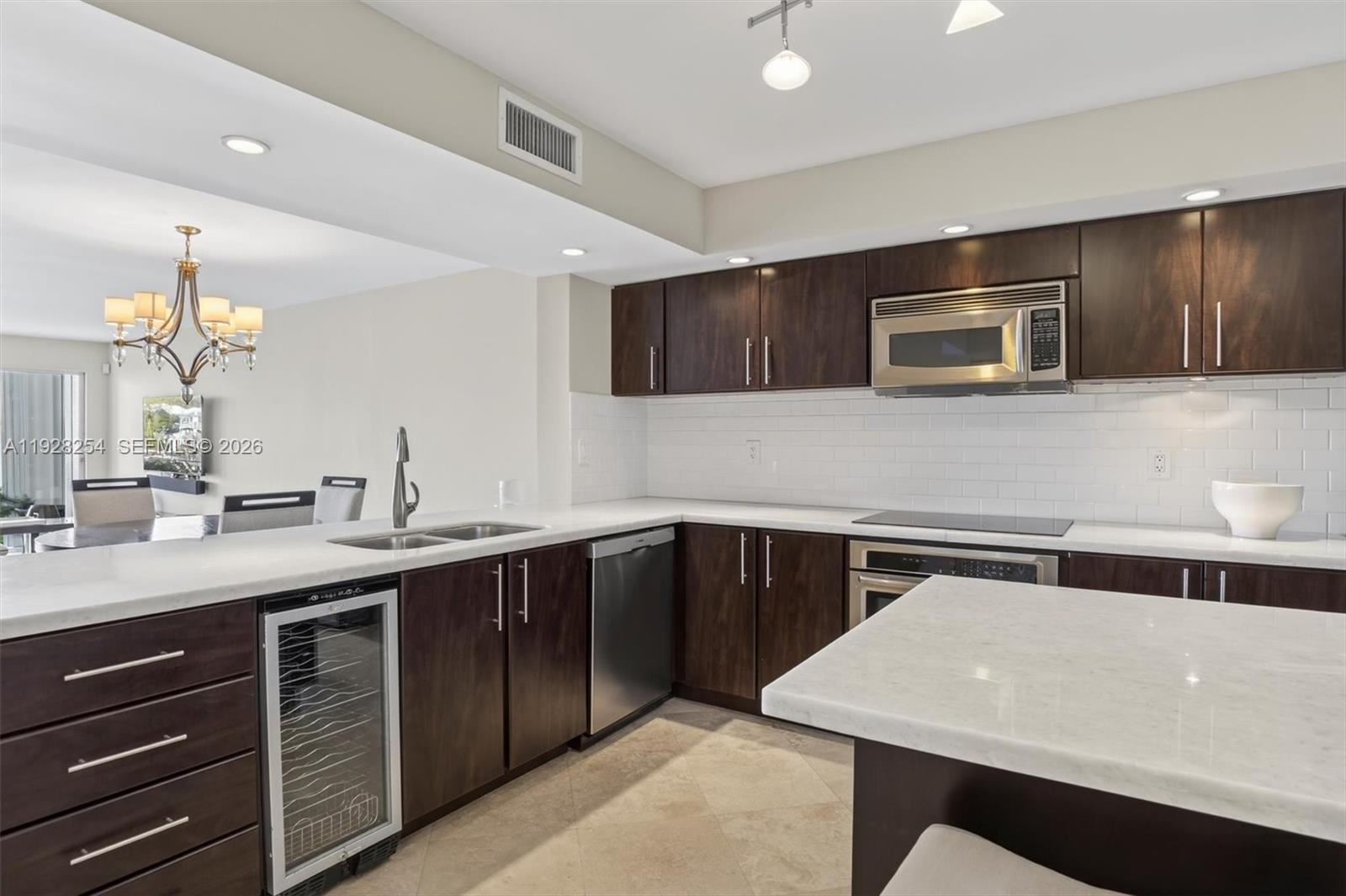 7043 Southwest 53rd Lane Miami, FL 33155 - Photo 7 of 41