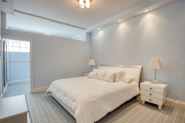 $1,250,000 | 19925 Northeast 39th Place, Unit 202, Aventura, FL 33180