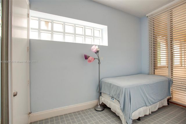 $1,250,000 | 19925 Northeast 39th Place, Unit 202, Aventura, FL 33180