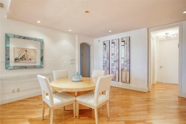 $1,250,000 | 19925 Northeast 39th Place, Unit 202, Aventura, FL 33180